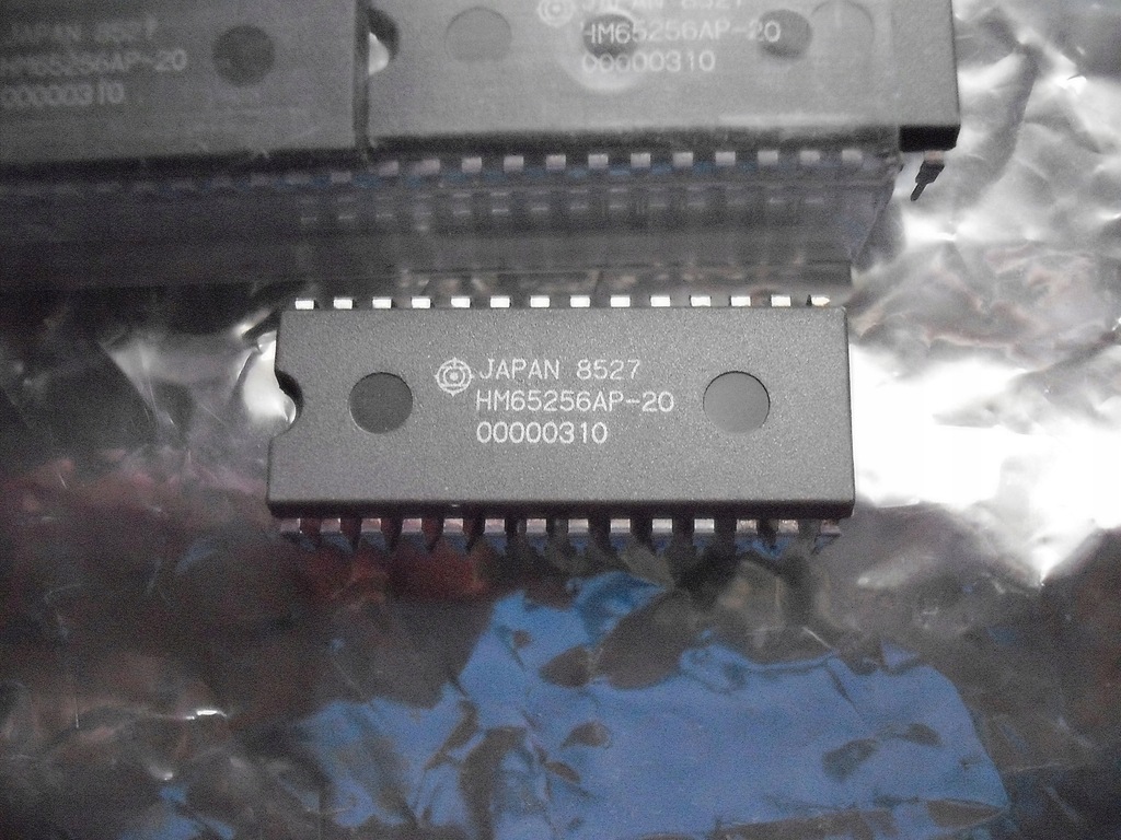 Układ scalony pamięć Hitachi HM65256AP-20