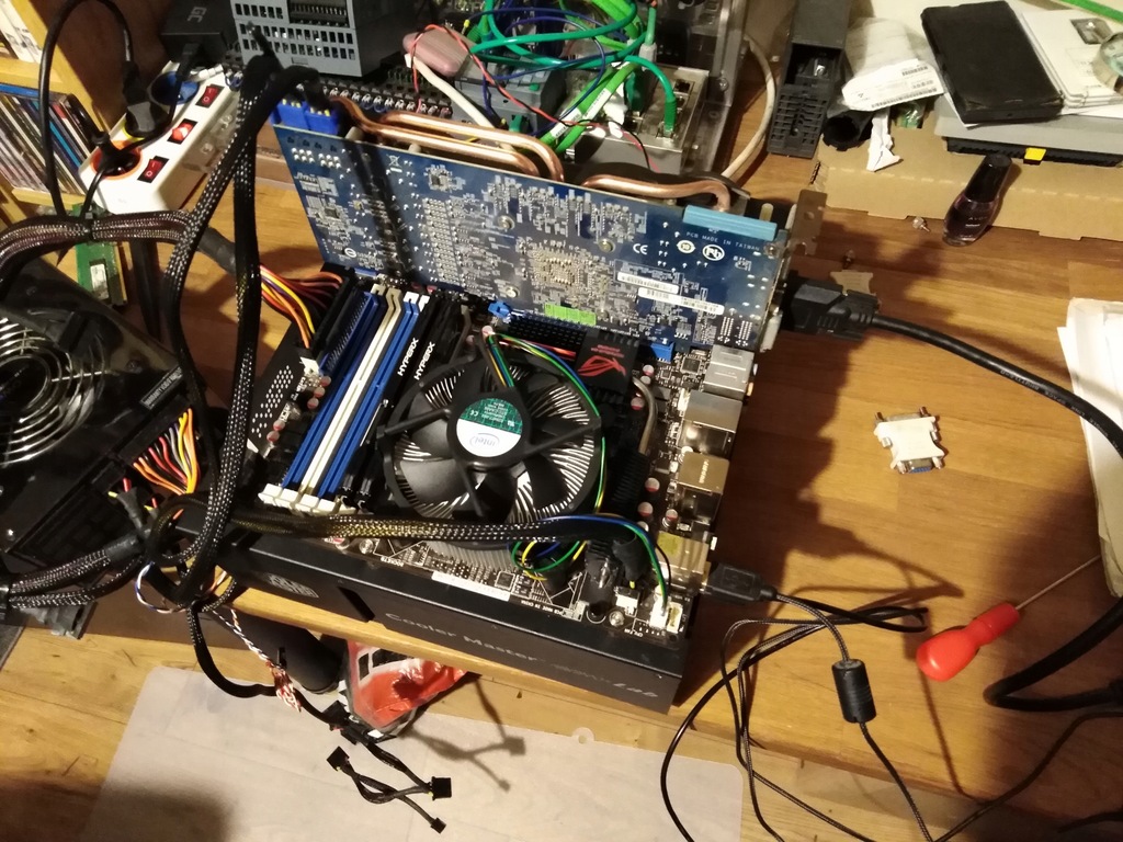 Master Lab Cooler Master V1 Cooler Master Test Bench オープンPC