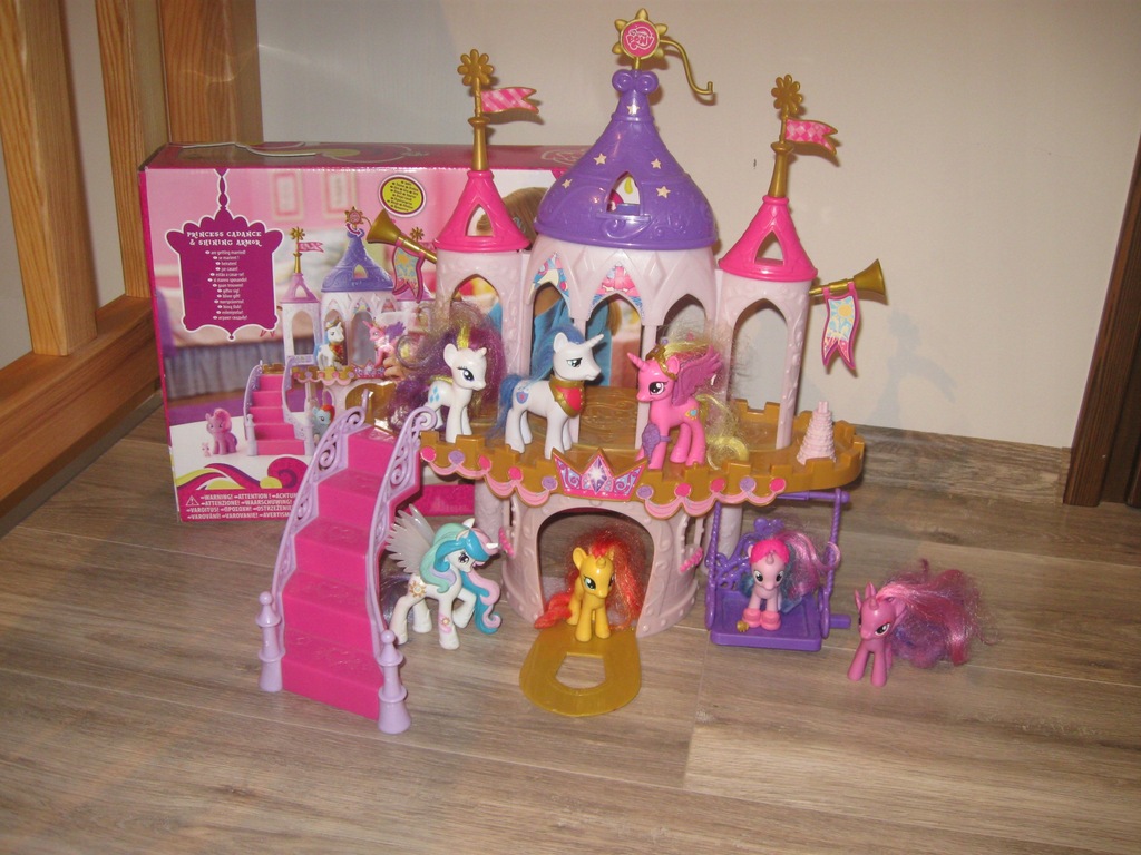 My little pony , zamek pałac ślubny Cadance