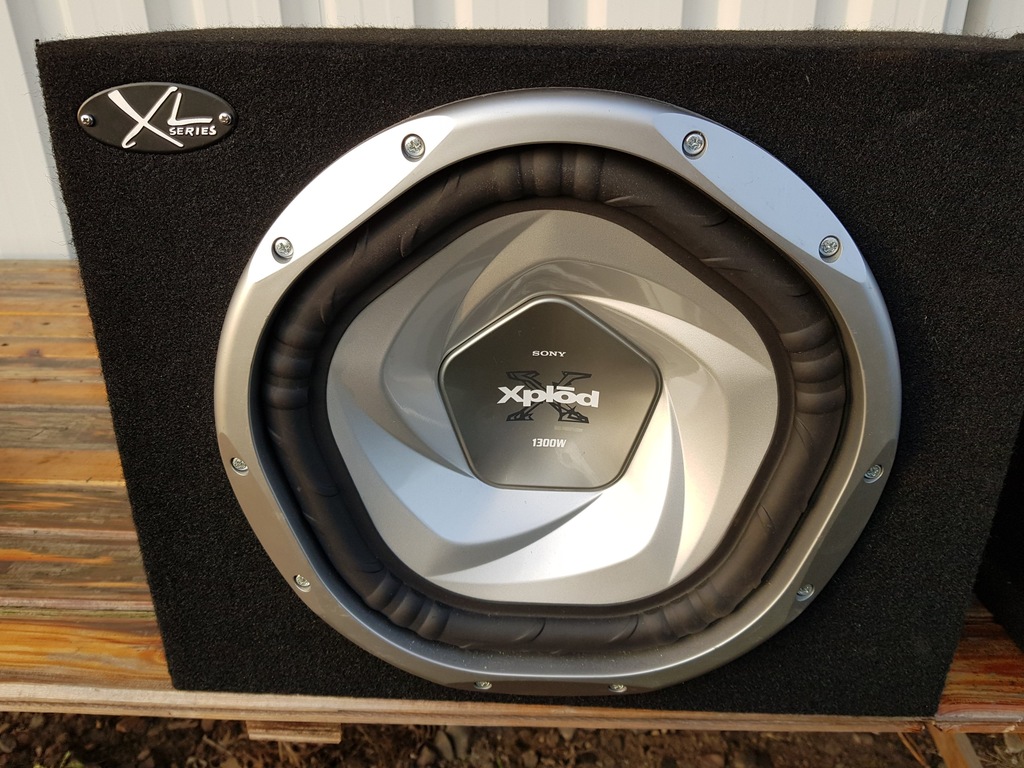 Xplod 1300 watt store subwoofer