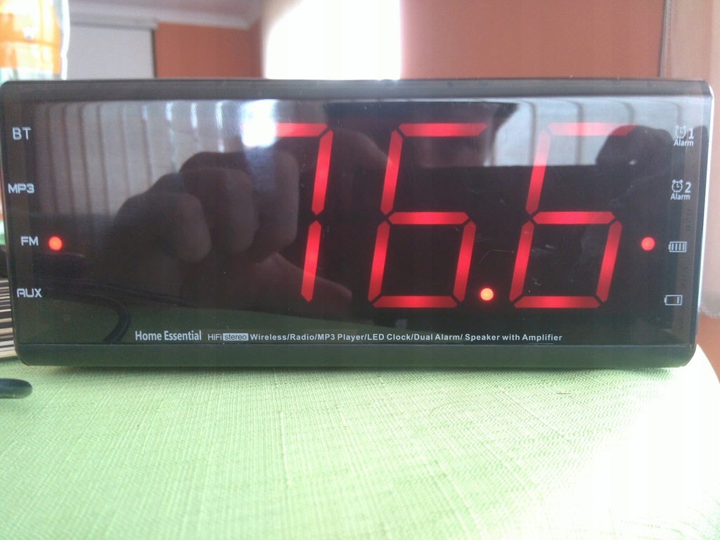 Falcon YM-200 bluetooth clock radio with LEd light