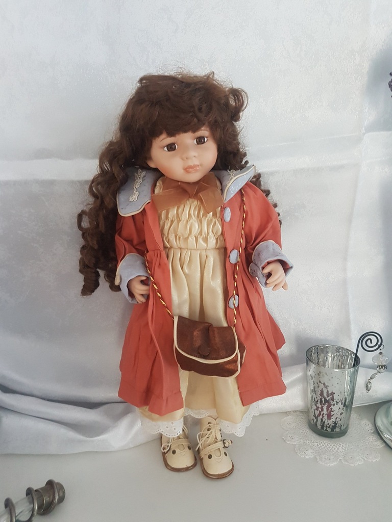 Porcelanowa lalka kolekcjonerska 45 cm