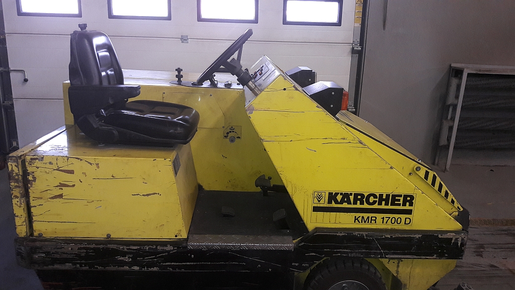 ZAMIATARKA KARCHER KMR 1700 D DIESEL 7171184304 oficjalne archiwum