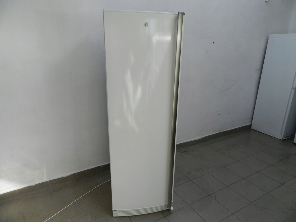 Chłodziarka chłodnia szafa Husqvarna QR2210W
