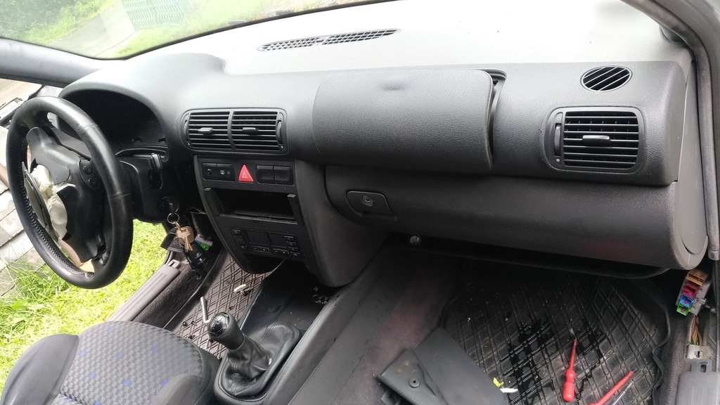 Kokpit, deska Audi A3 8L 1999r INNE CZĘŚCI