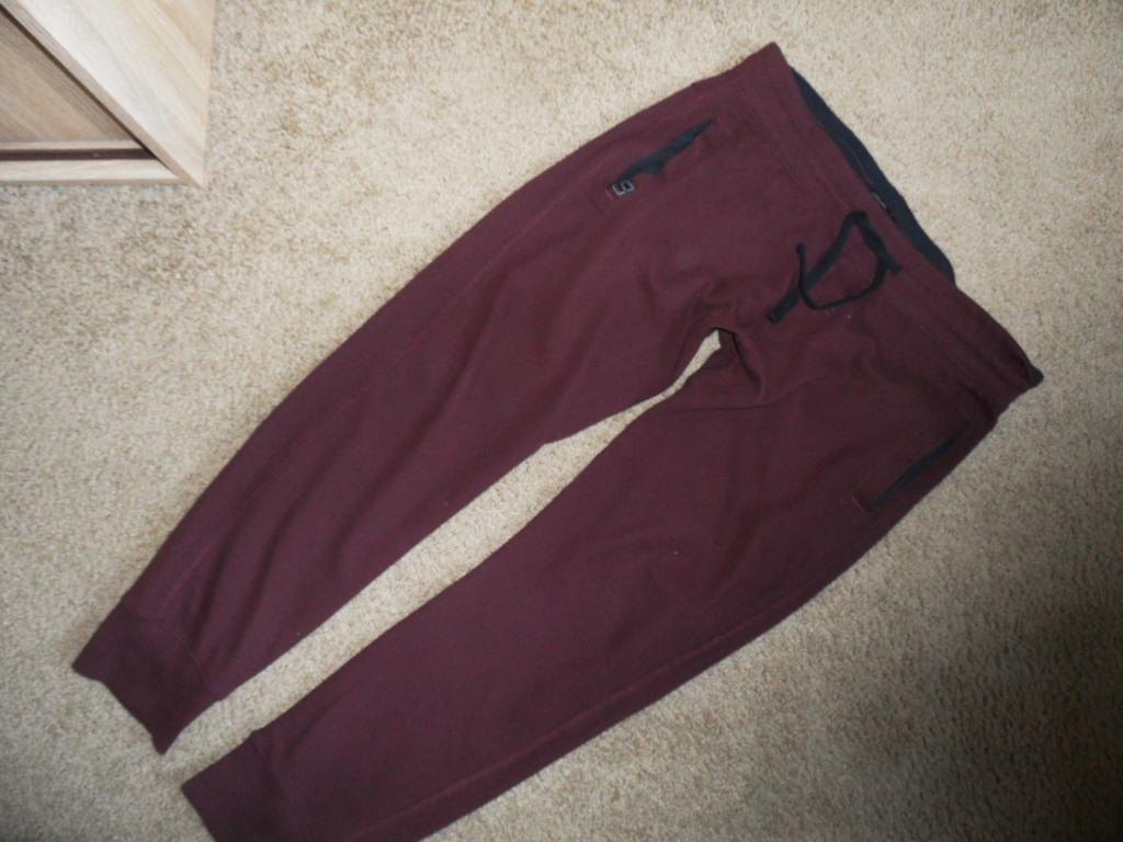 RESERVED spodnie dresowe męskie     R.XL