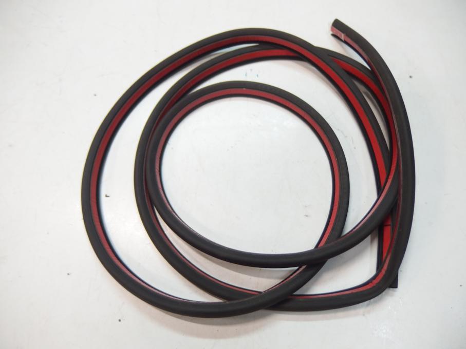 VW T5 T6 USZCZELKA DRZWI NADWOZIA LEWA 7E0837761C