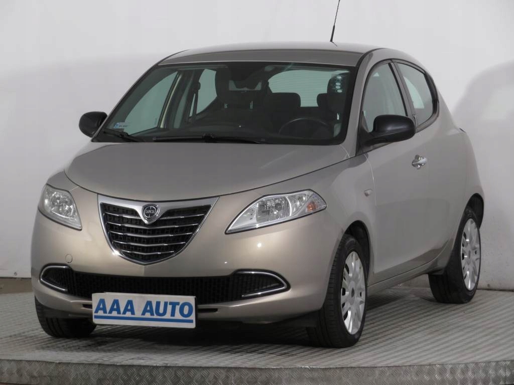 Lancia ypsilon 1999