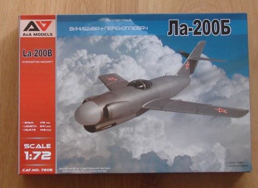 SOWIECKI SAMOLOT ŁA-200 B 1/72