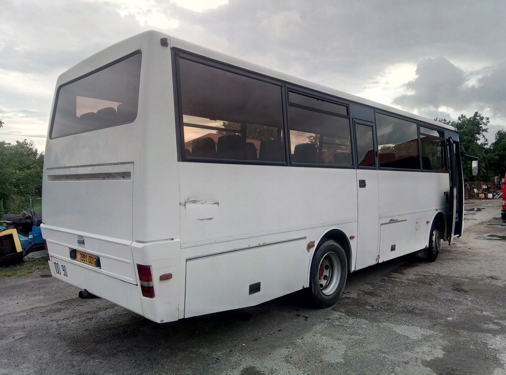 Autobus Renault Carrier Medium 1999 rok 35 miejsc