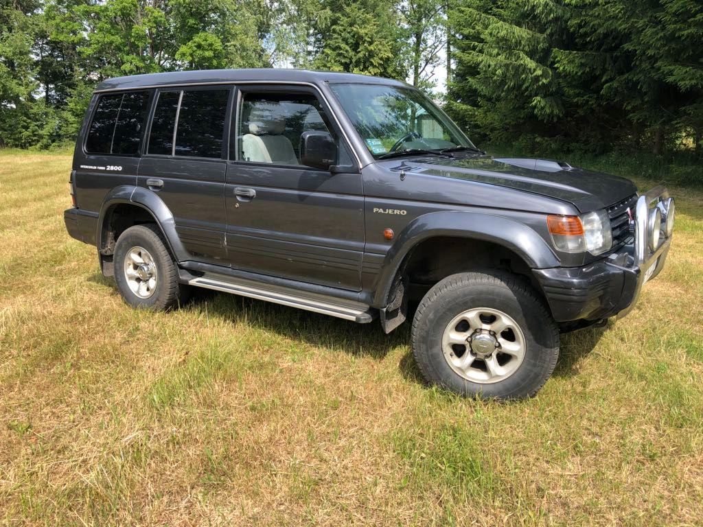 Mitsubishi pajero ll