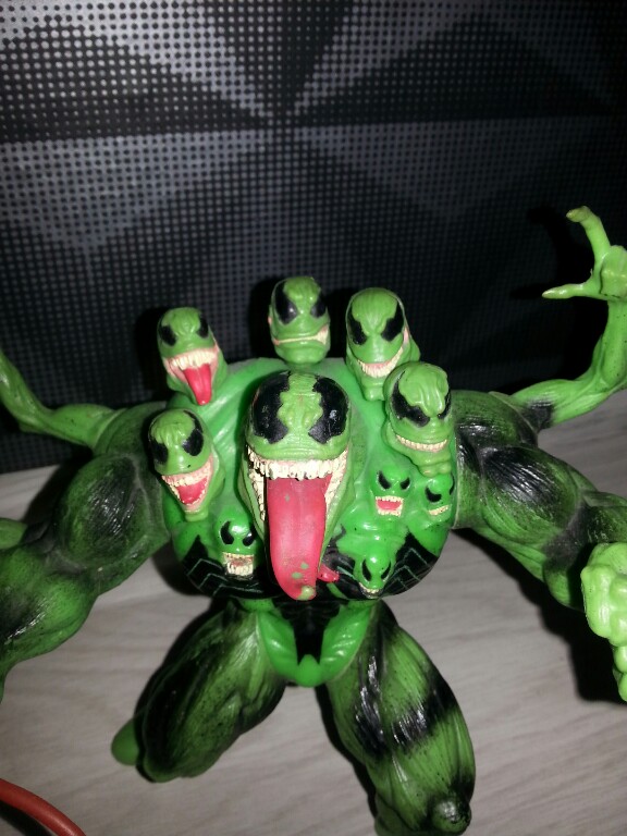Figurka Marvel VENOM The Madness ToyBiz 1996