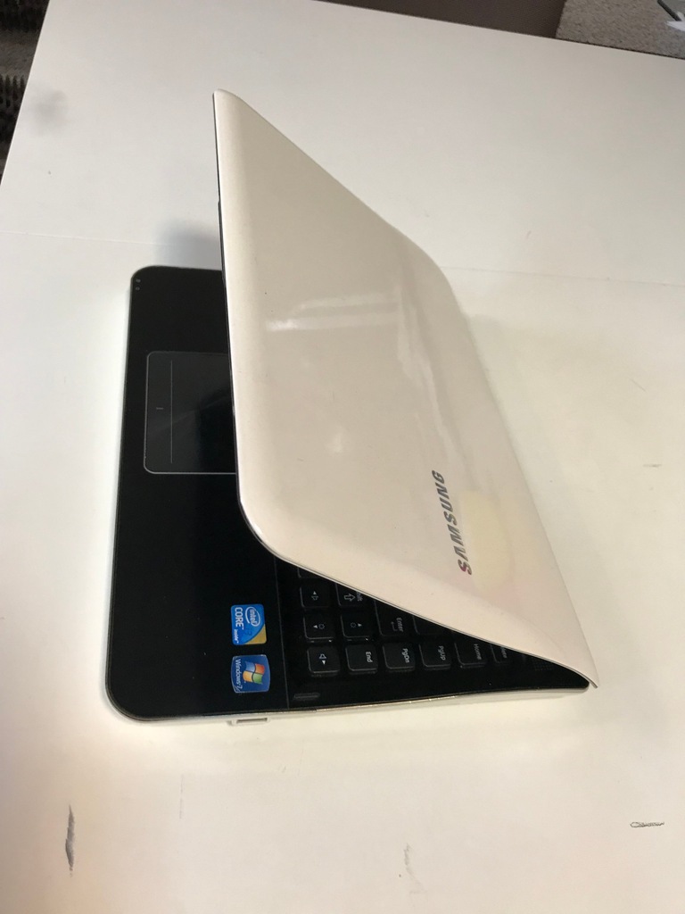 Laptop Samsung SF310 i3 (NP-SF310-S01PL)