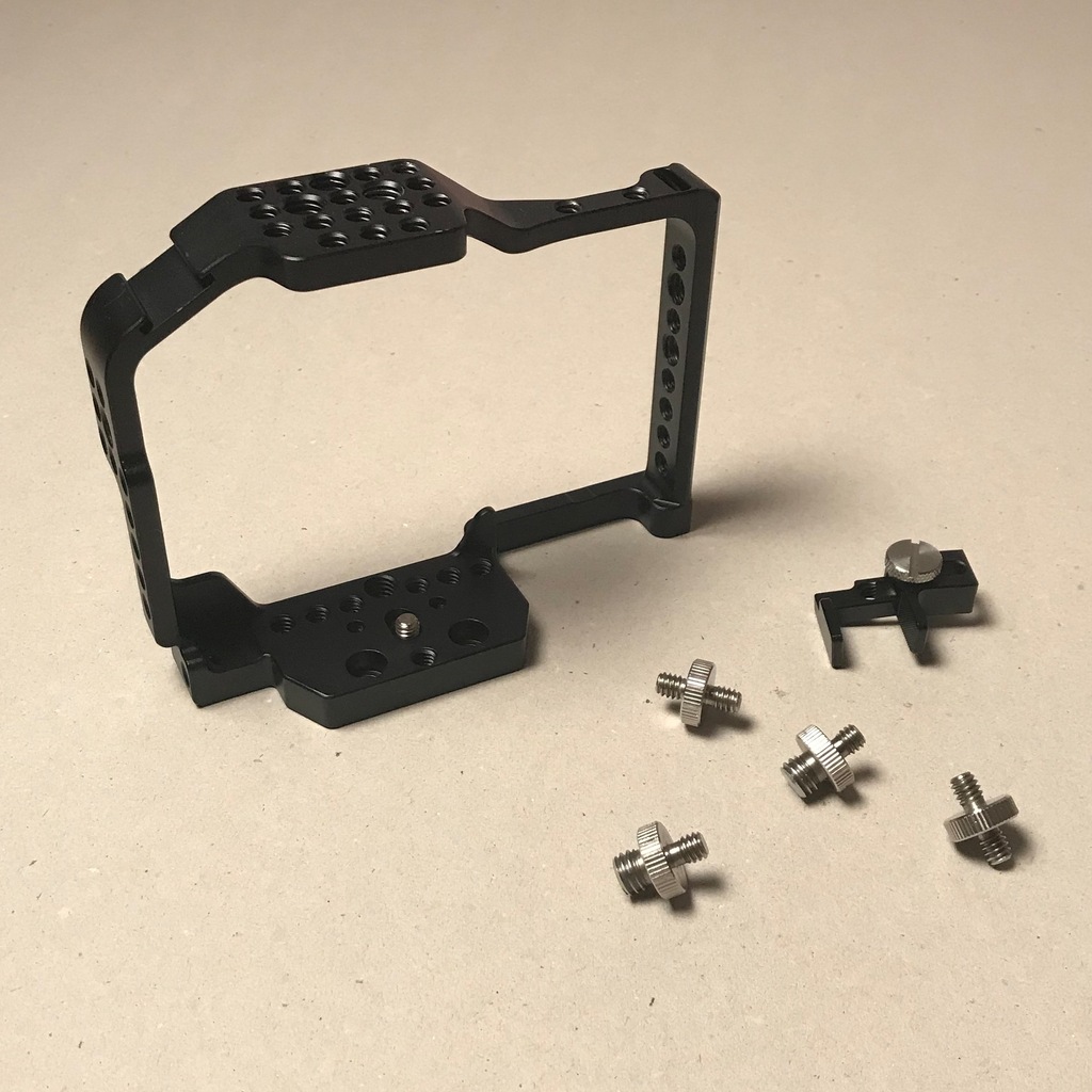 Klatka Smallrig GH4 mało używana z kompletem śrub