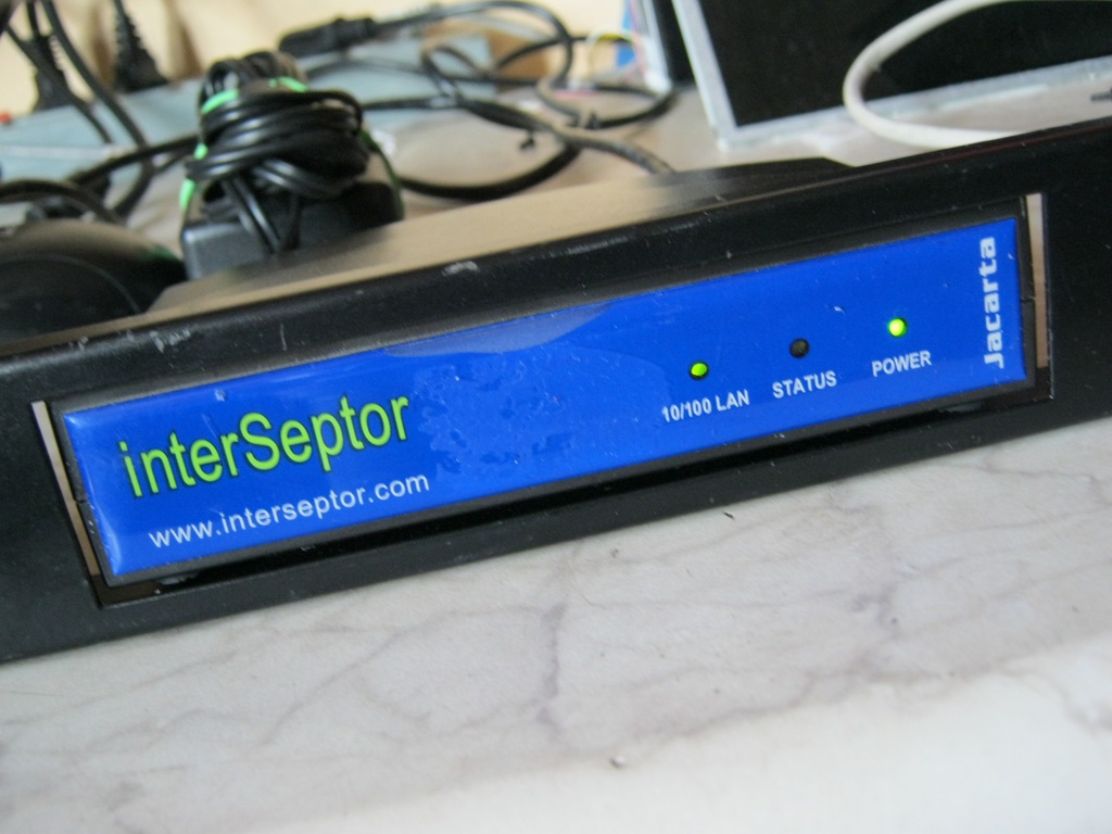 interSeptor-Monitor temperatury pokojowej serwera