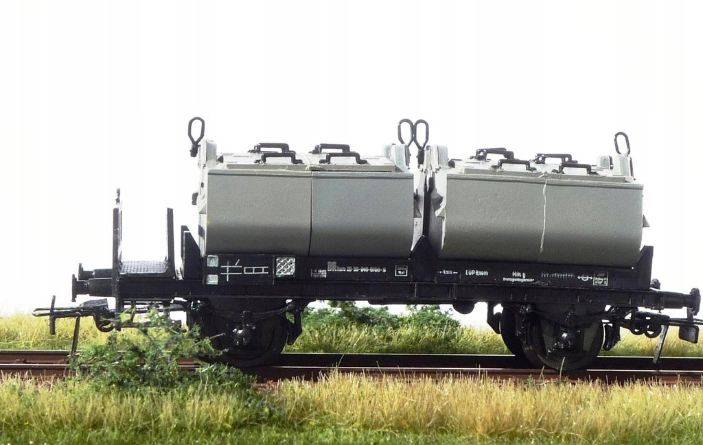 Wagon do przewozu wapna na PKP Sdwh-PIKO_2