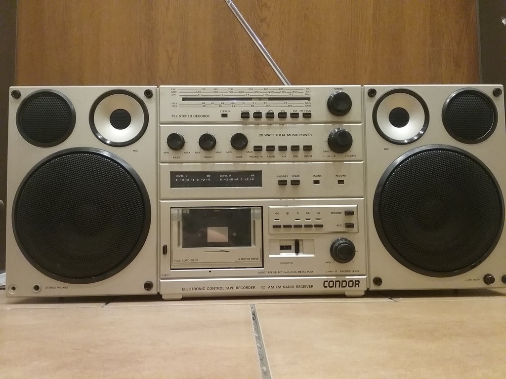 Radiomagnetofon Unitra RM-820S Condor, kolor złoty