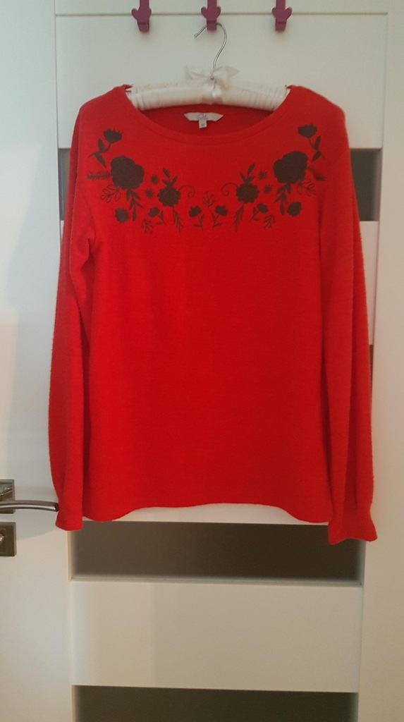 Czerwony sweter C&A r. XS
