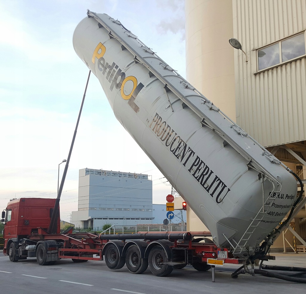 Silos Feldbinder 84m3