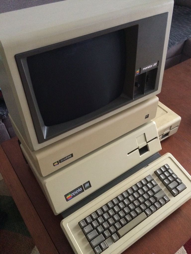 Apple III Plus Zabytkowy komputer Unikat