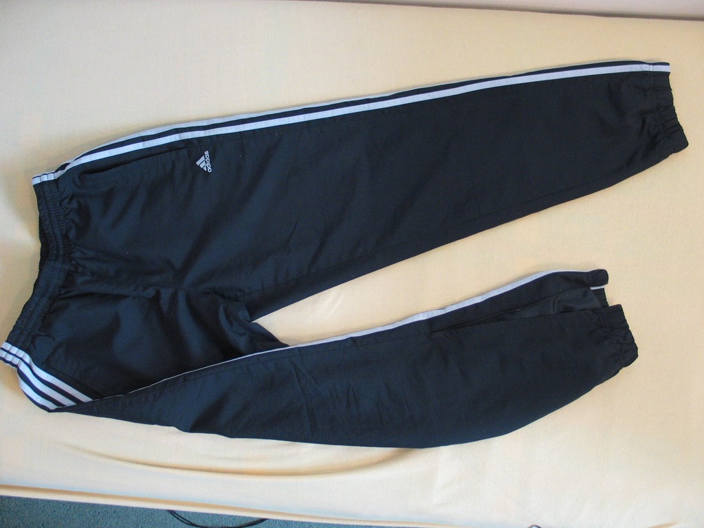 adidas spodnie dresowe czarne S dresy