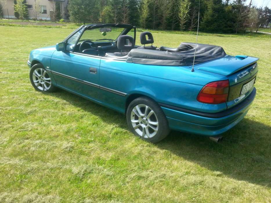 Opel Astra F Cabrio 1.6 8v 