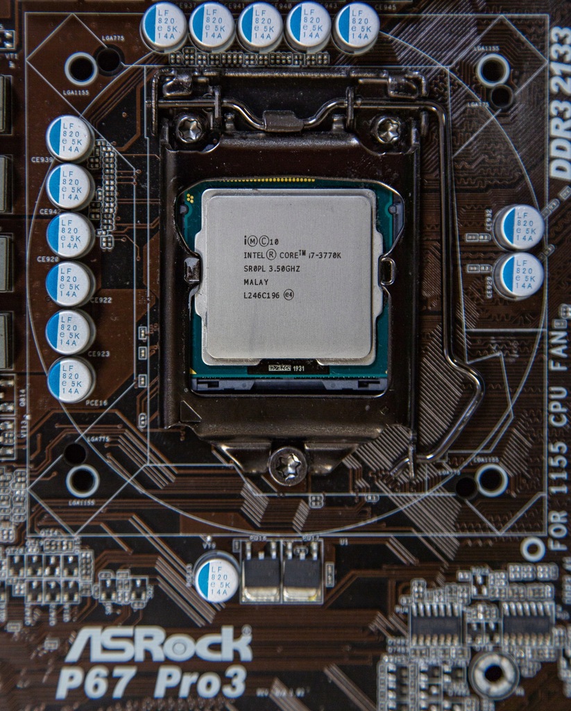 INTEL CORE I7-3770K 4x3.5GHz + ASRock P67 (B3) Pro