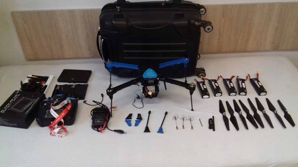 Dron 3D Robotics IRIS + z gimbalem 2D do GoPro