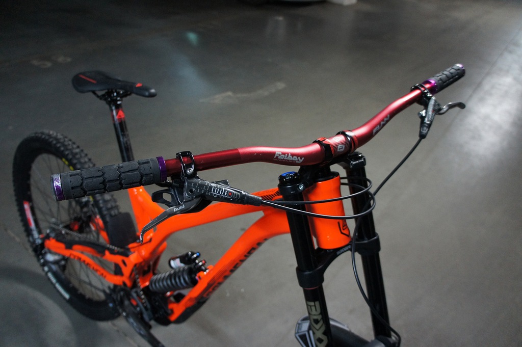 Commencal Supreme Dh V4 Orange Commencal Suprem DH 29'' Team 2019