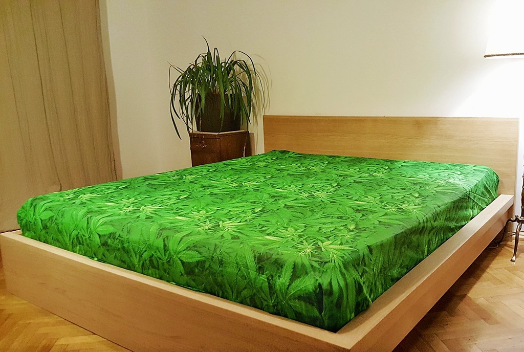 Prześcieradło marihuana z gumką 160x200 cm