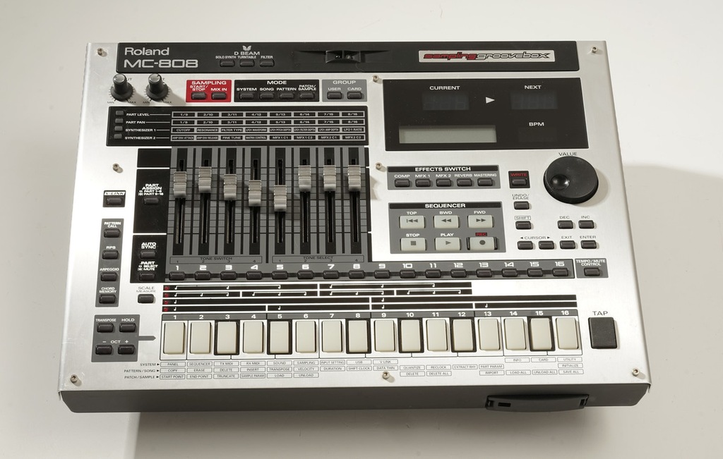 KULTOWY ROLAND MC-808 MC808 Groovebox Sampler 