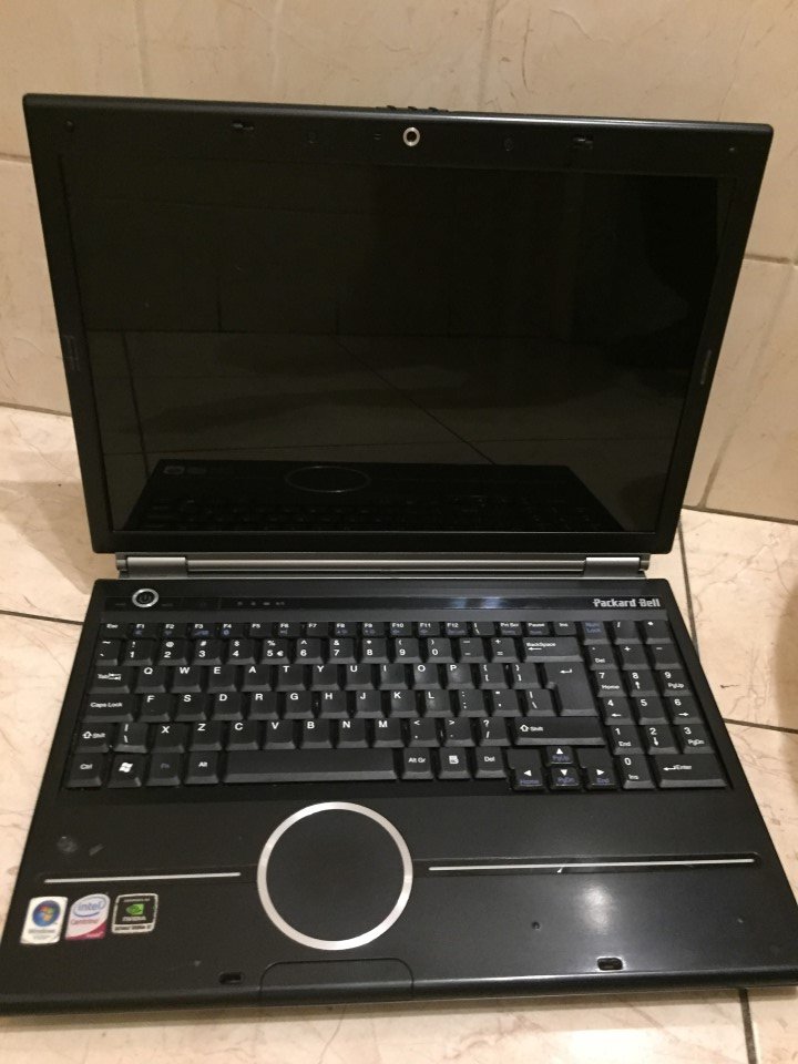 Laptop Packard Bell ARES GP3 T8100 2GB 250GB BCM
