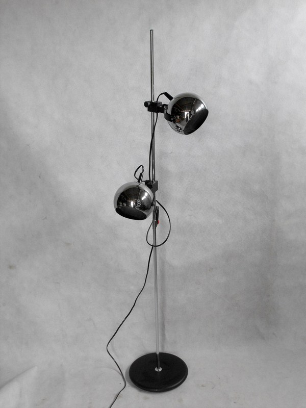 Chromowana lampa podłogowa lata 60.