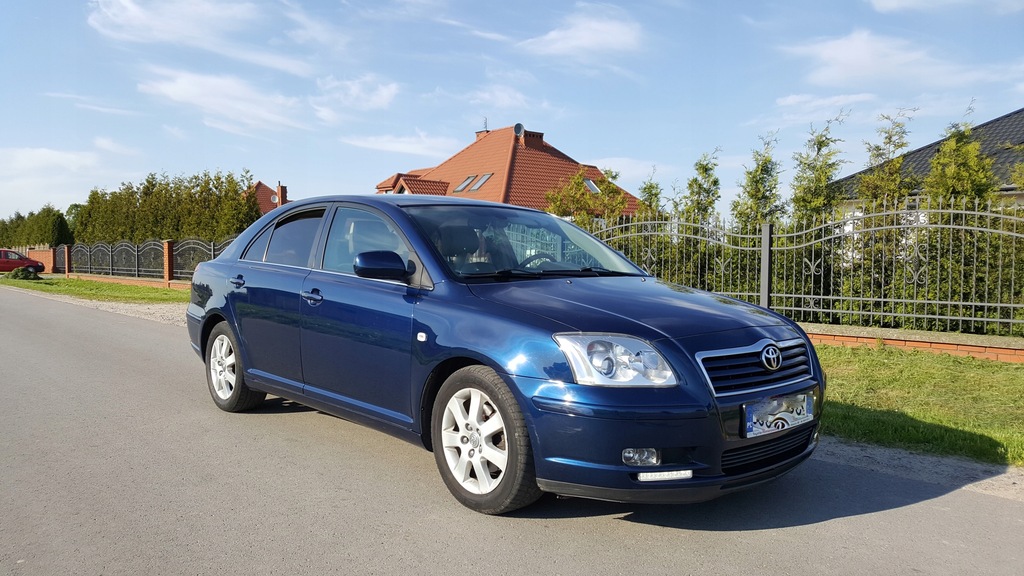 Toyota Avensis T25 2005r.