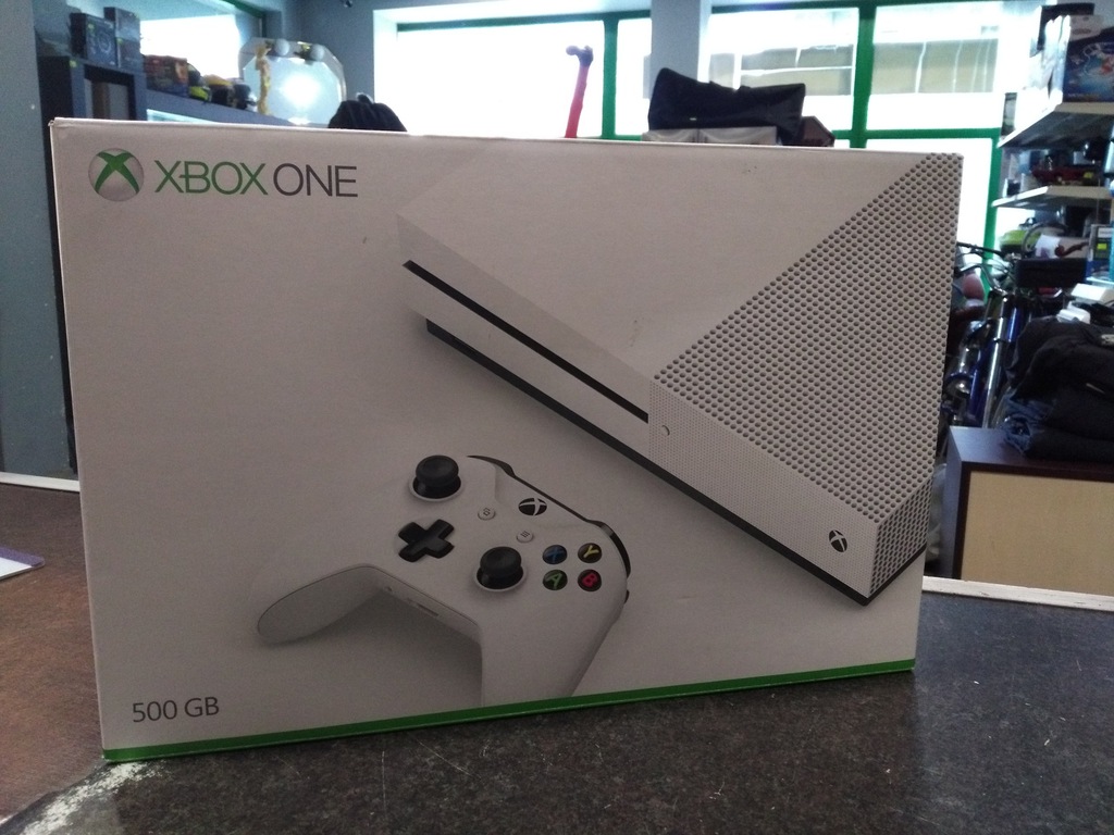 BDB STAN Xbox One S 500 GB pad gwar. 06.2019