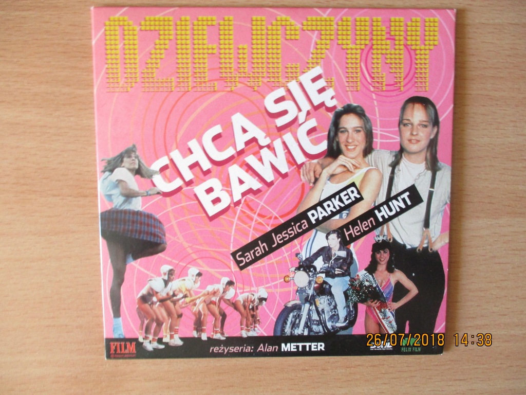 DZIEWCZYNY CHCĄ SIĘ BAWIĆ - DVDHD