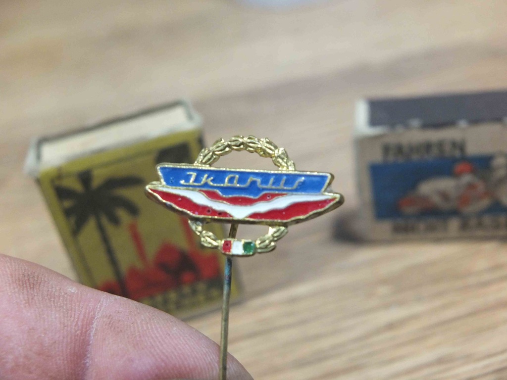 Stara Zabytkowa Wpinka Pin IKARUS 620 Autobus