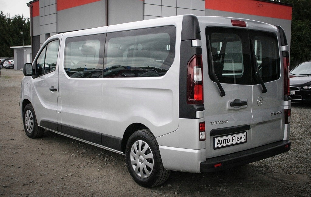 Авточехлы opel vivaro