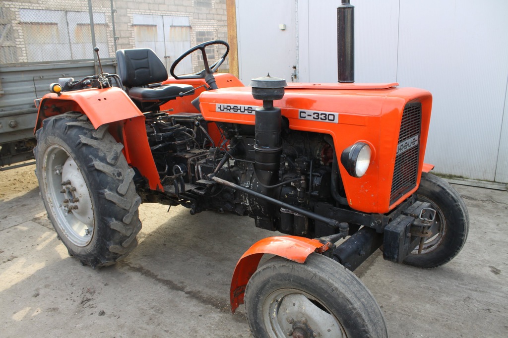 Ciągnik URSUS C-330.  1983 r.