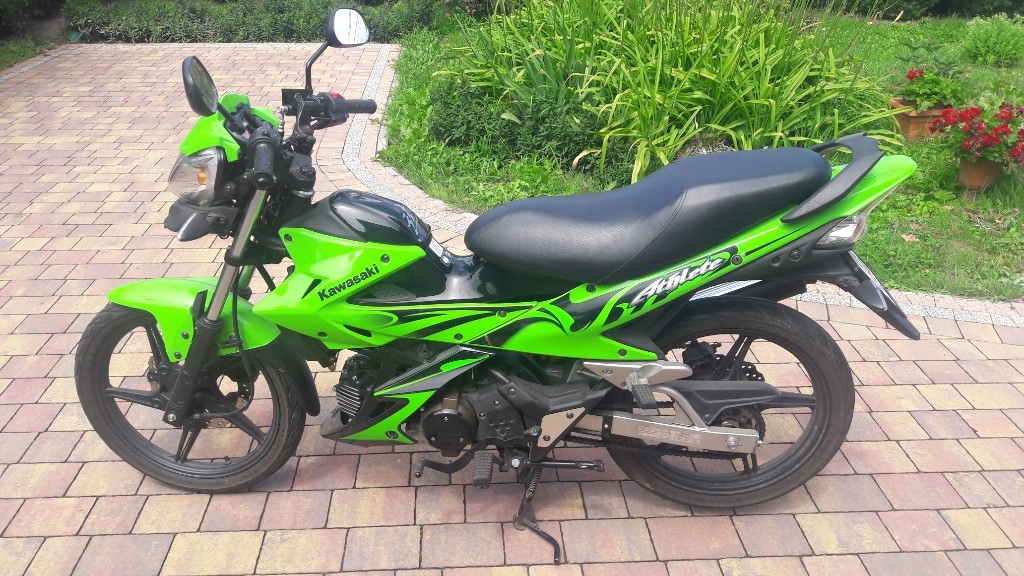 Motocykl Kawasaki 125 ax athlete