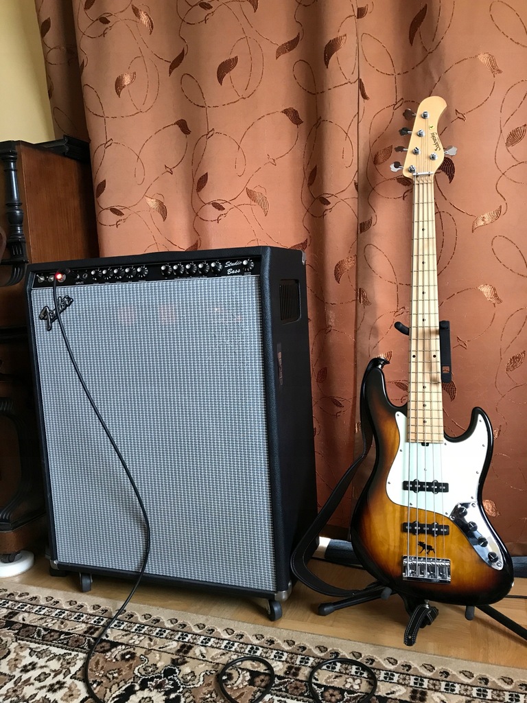 Fender Studio Bass 200W