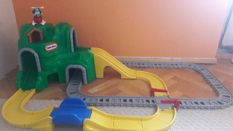 Little Tikes TORY POCIĄG GÓRA Z TUNELAMI DROGI
