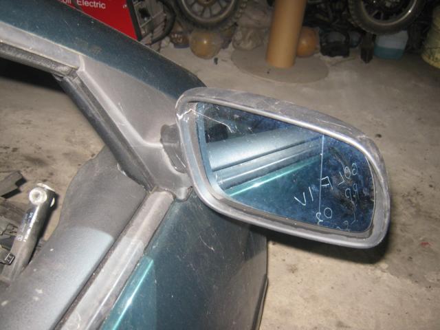 LUSTERKO PRAWE ANGLIK VW GOLF 4 IV 1,4B 02R