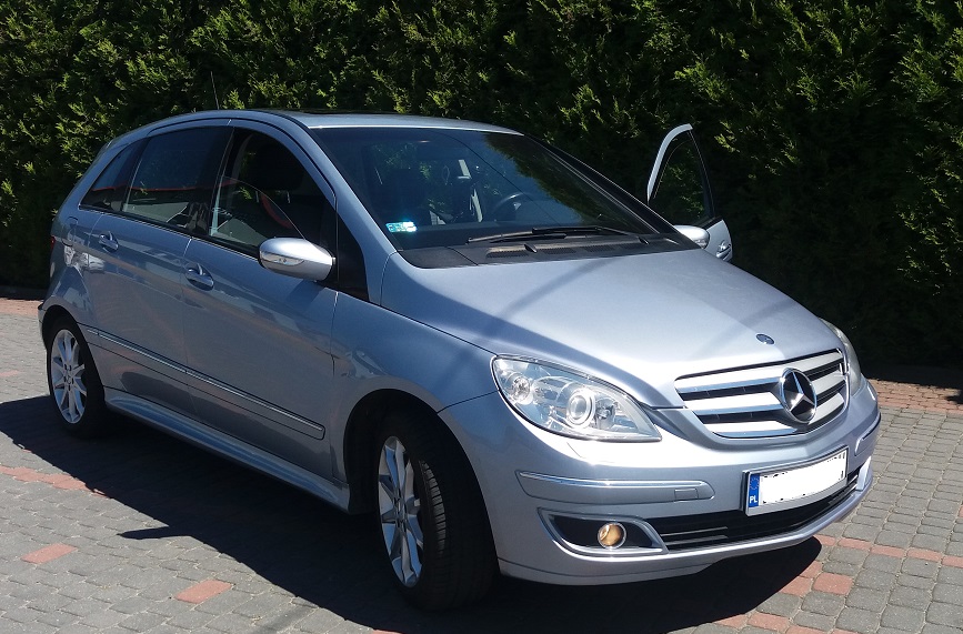 Mercedes B 180 CDI panoramiczny KOMPLET KSIĄŻEK