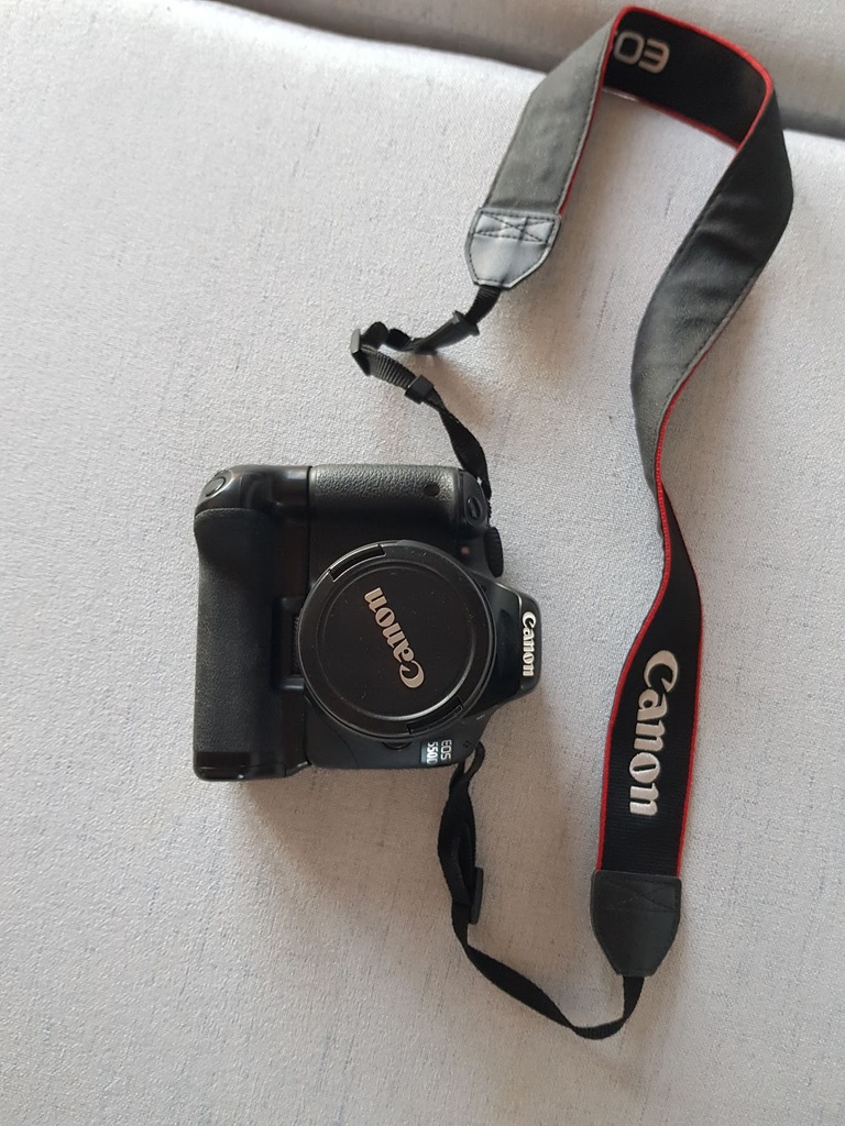 Canon 550D kit + Grip + Torba - 18000