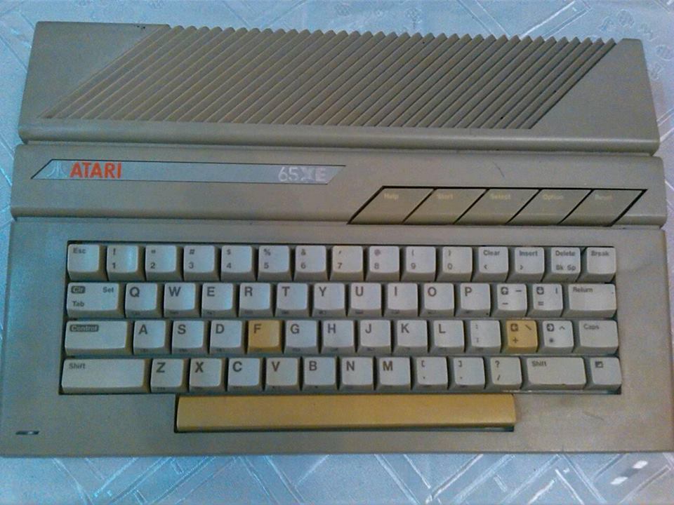 Komputer Atari 65 XE