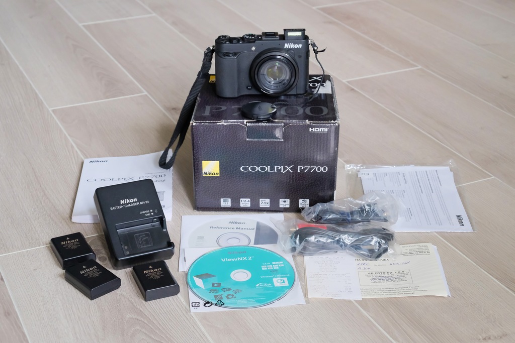 Nikon Coolpix P7700 stan BDB Wawa 3 aku
