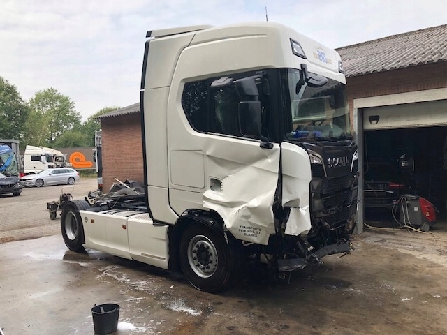 Scania S730 V8 Uszkodzona 07.2017 ROK