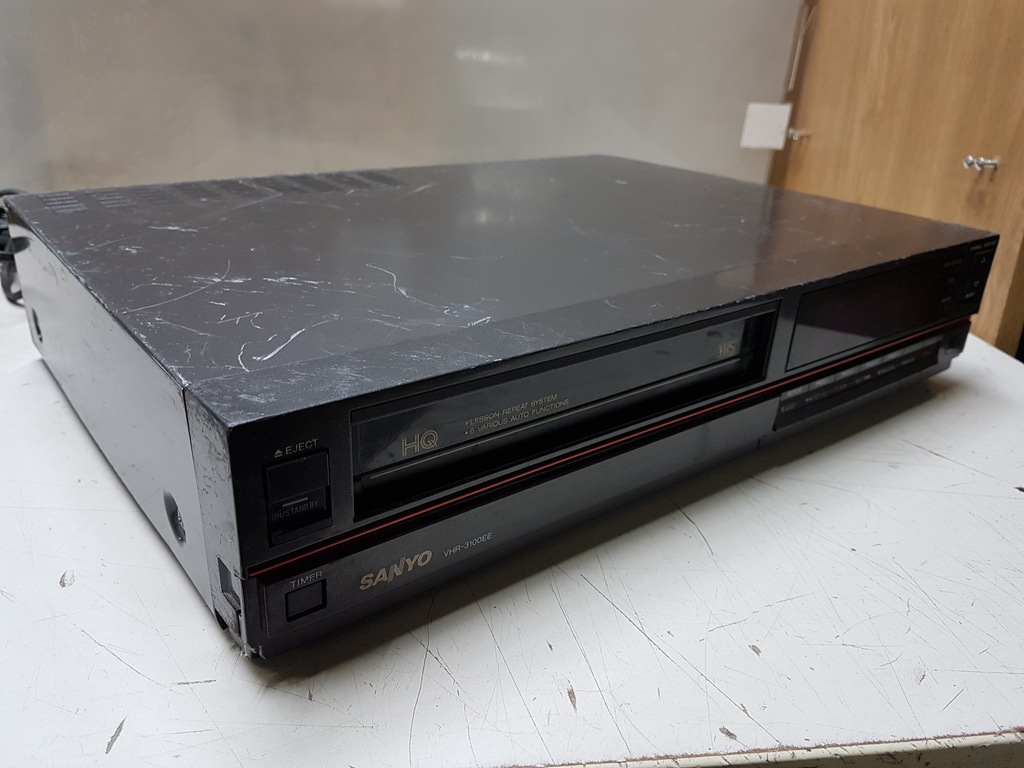 ODTWARZACZ VHS MAGNETOWID SANYO VHR-3100EE BCM