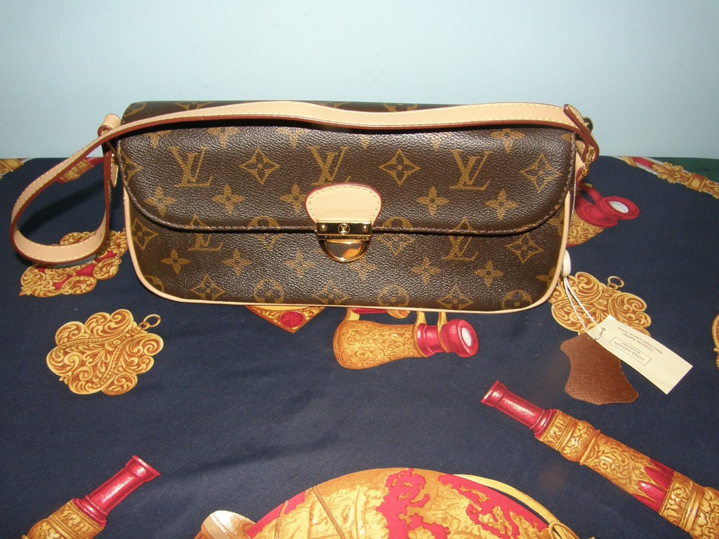 LOUIS VUITTON mała torebka